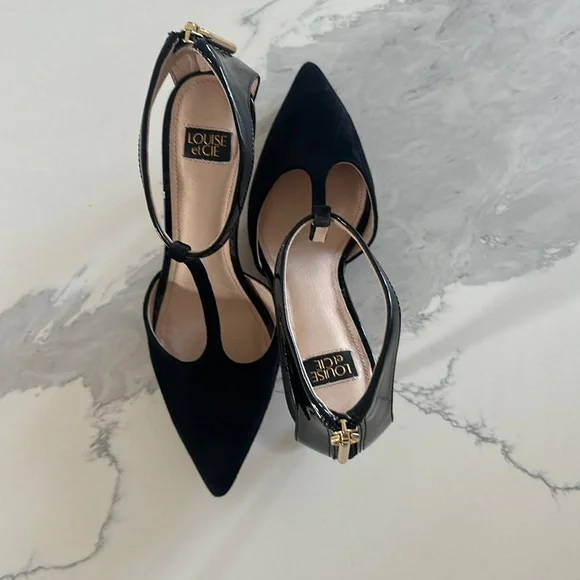 New without box. Only tried them on. Never worn. - Picture 4 of 4